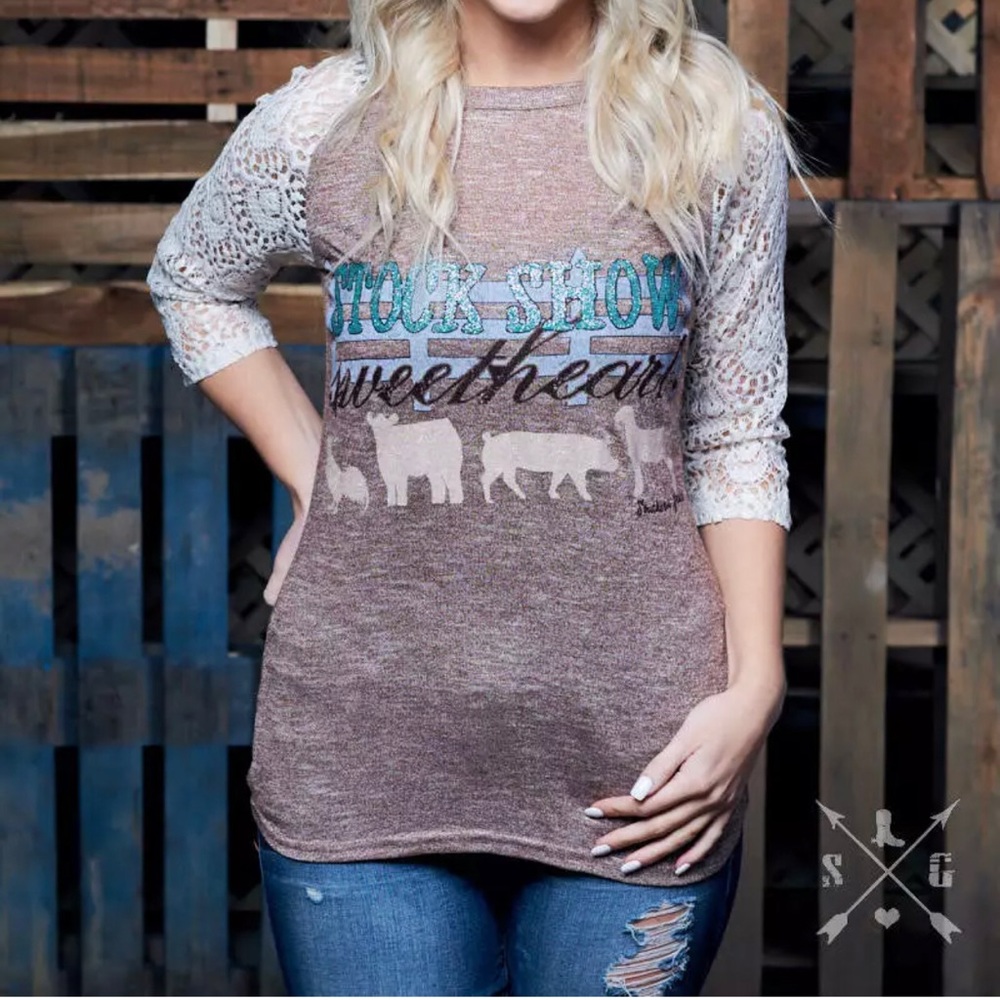 Stock show sweetheart lace sleeve tunic/shirt